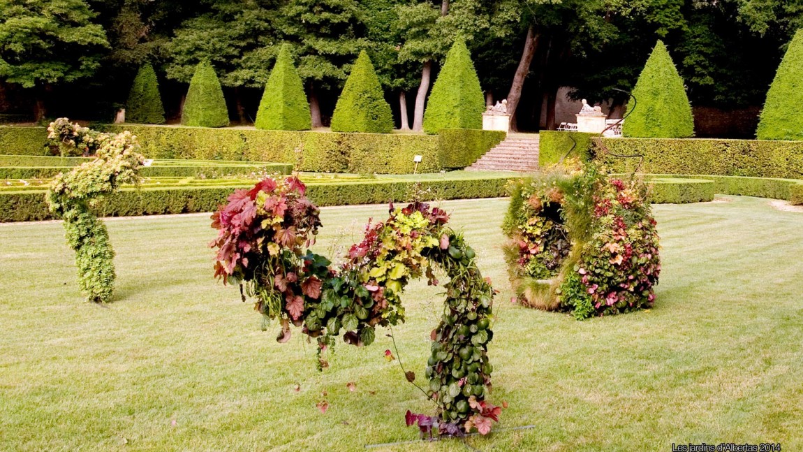 Sculptures et installations végétales